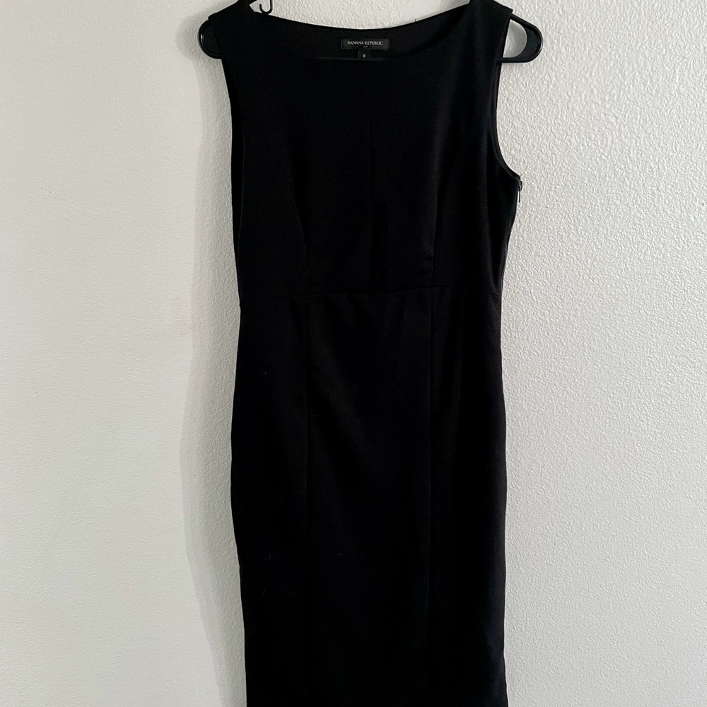 Banana republic sleeveless black dress